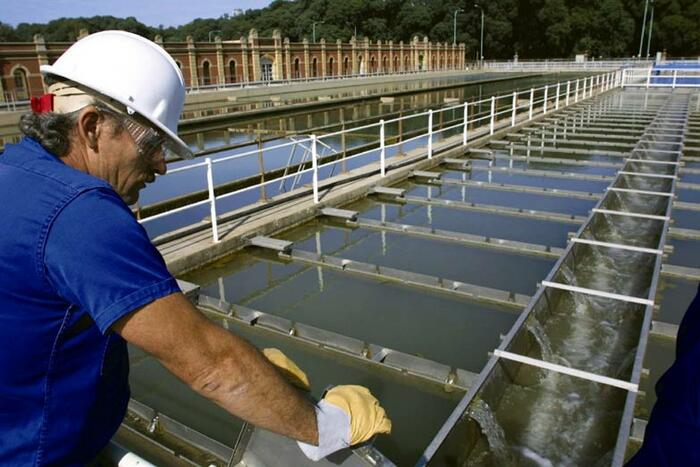 El Enohsa impulsa una ley para «democratizar» el acceso al agua