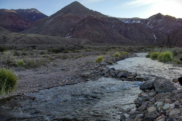 Novedosa técnica nuclear para medir los efectos del cambio climático en la cordillera de Mendoza